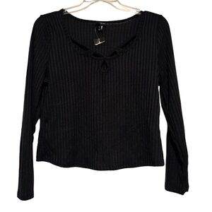 Women’s Torrid Long Sleeve Cropped Ribbed Top in Black Sz 1 NWT